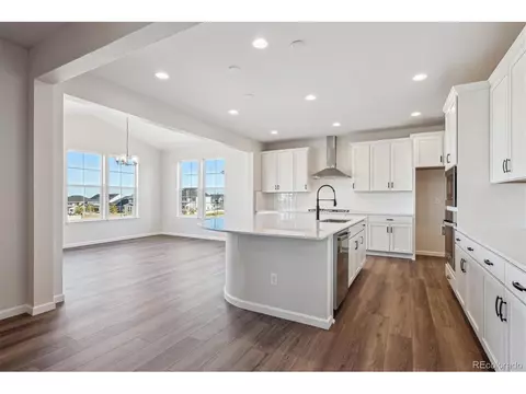 7375 S Waterloo Way, Aurora, CO 80016 photo 8