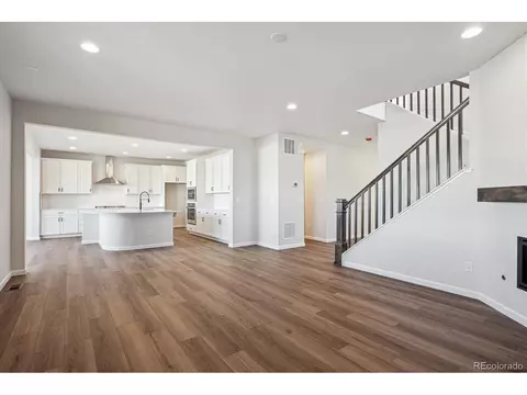 7375 S Waterloo Way, Aurora, CO 80016 photo 7