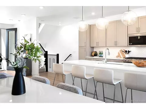 22 Oneida Ct, Denver, CO 80230