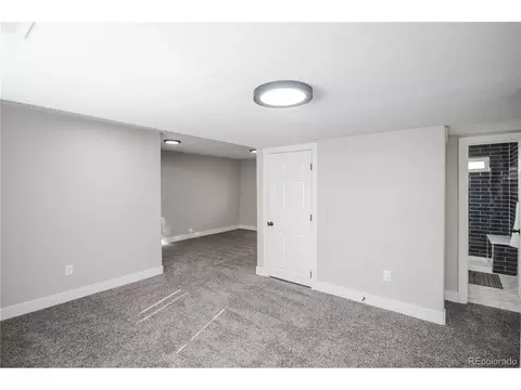 441 Elbert Way, Denver, CO 80221 photo 26
