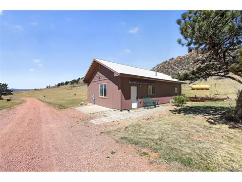 1209 Linecamp Dr, Livermore, CO 80536