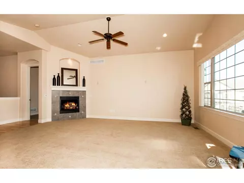 1999 Vineyard Dr, Windsor, CO 80550 photo 2