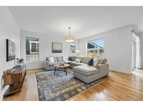 9826 E 27th Dr, Denver, CO 80238 photo 2
