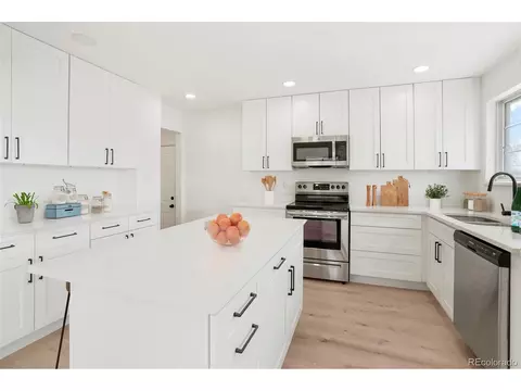 13085 E 55th Ave, Denver, CO 80239 photo 9