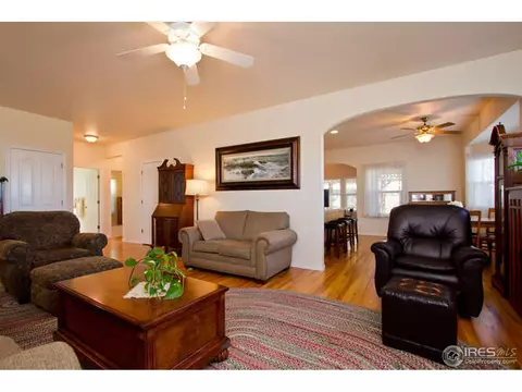 203 SE 2nd St, Berthoud, CO 80513 photo 8