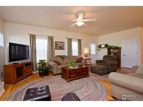 203 SE 2nd St, Berthoud, CO 80513 photo 9