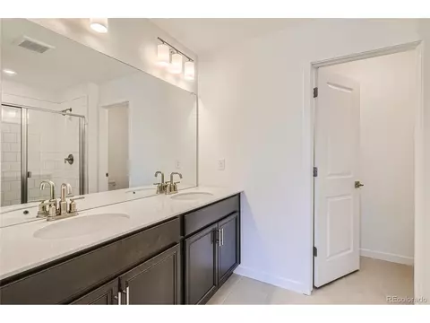 Undisclosed, Aurora, CO 80018 photo 28