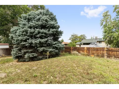 12271 E Stoll Pl, Denver, CO 80239 photo 9