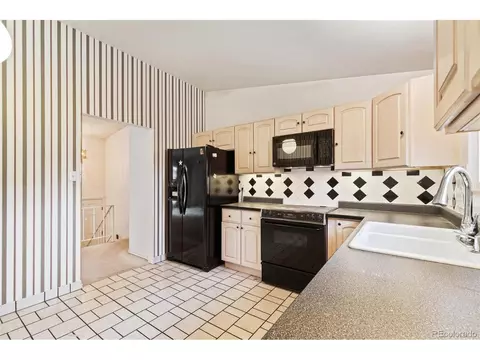 12271 E Stoll Pl, Denver, CO 80239 photo 5