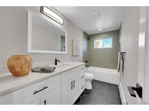 Undisclosed, Centennial, CO 80121 photo 16