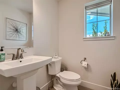 9358 E 60th Pl, Denver, CO 80238 photo 16