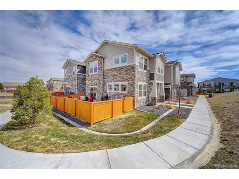 24806 E Calhoun Pl #B, Aurora, CO 80016 photo 2