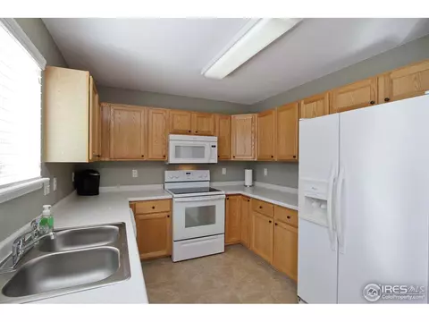 3326 E 105th Ct, Northglenn, CO 80233 photo 8