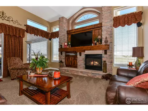 4340 Beverly Dr, Berthoud, CO 80513 photo 3
