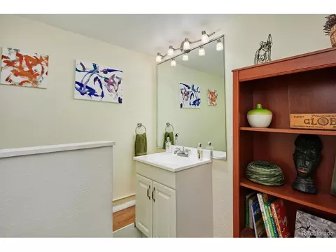 2877 Cherry St, Denver, CO 80207 photo 29