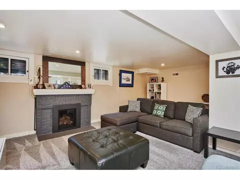 2877 Cherry St, Denver, CO 80207 photo 27