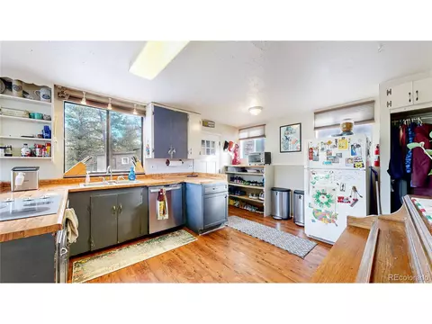 Kitchen - 33988 Jenifer Rd, Pine, CO 80470 photo 2 of 5