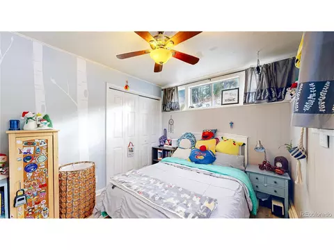 Bedroom - 33988 Jenifer Rd, Pine, CO 80470 photo 4 of 7
