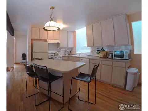 277 Spruce Ct, Boulder, CO 80302 photo 2