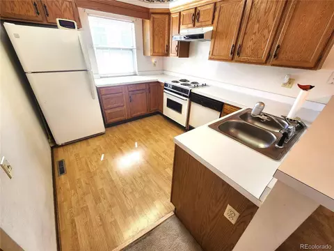 1981 S Hannibal Ct #E, Aurora, CO 80013 photo 5
