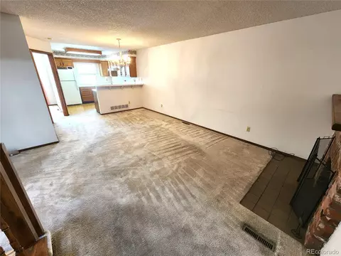 1981 S Hannibal Ct #E, Aurora, CO 80013 photo 2