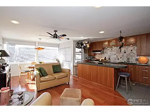 731 Pearl St, Boulder, CO 80302 photo 9