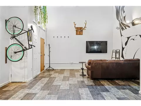 2400 N Broadway #4, Denver, CO 80205