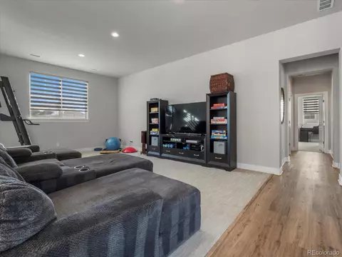 27750 E Lakeview Dr, Aurora, CO 80016 photo 25