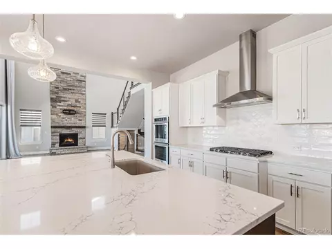 27750 E Lakeview Dr, Aurora, CO 80016 photo 7
