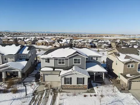 27750 E Lakeview Dr, Aurora, CO 80016 photo 2