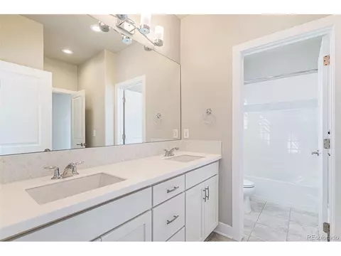 27750 E Lakeview Dr, Aurora, CO 80016 photo 28