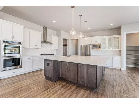 27750 E Lakeview Dr, Aurora, CO 80016 photo 9