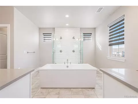 27750 E Lakeview Dr, Aurora, CO 80016 photo 21