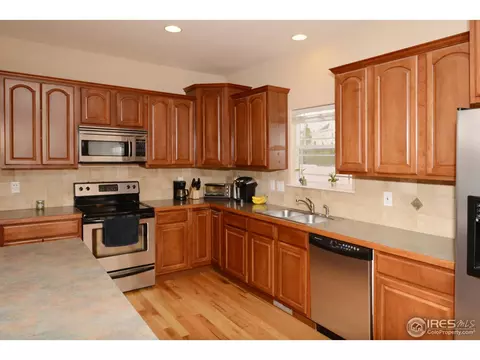 1114 Crescent Dr, Windsor, CO 80550 photo 10