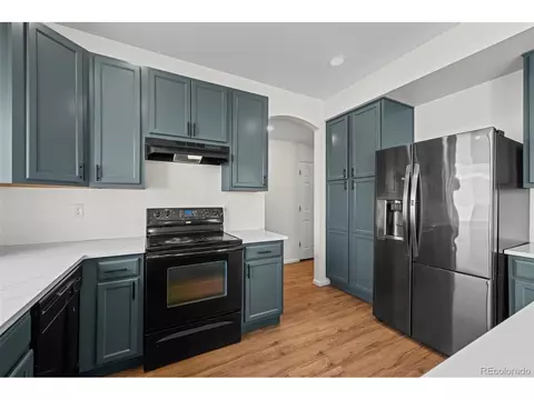 Kitchen - 18605 E 47th Ave, Denver, CO 80249 photo 4 of 4