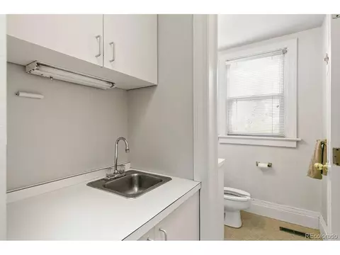 Bath - 814 E 19th Ave, Denver, CO 80218 photo 2 of 3
