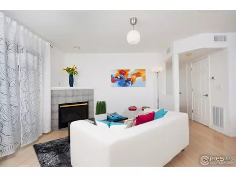 33 S Boulder Cir #111, Boulder, CO 80303 photo 2