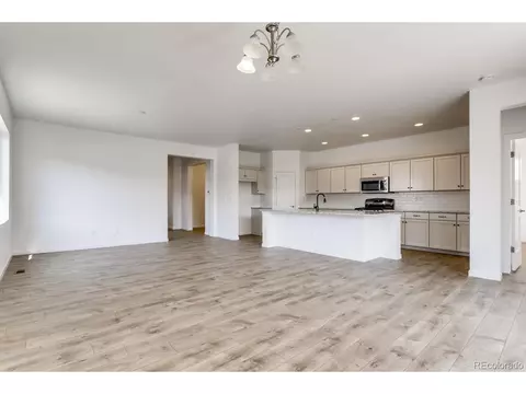 27883 E 8th Ave, Aurora, CO 80018 photo 4