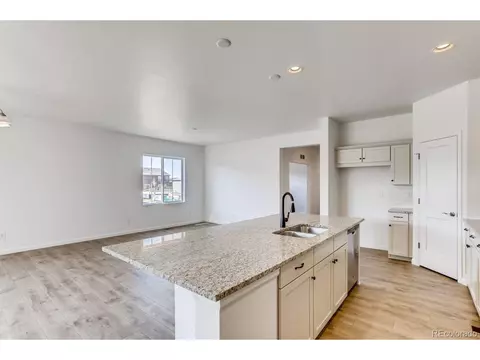 27883 E 8th Ave, Aurora, CO 80018 photo 7