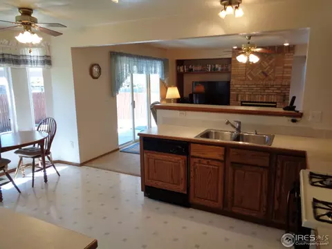 543 E 16th Ave, Longmont, CO 80504 photo 3