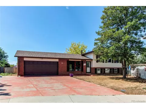 1013 Memphis St, Aurora, CO 80011