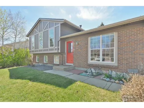 907 Harrison Dr, Lafayette, CO 80026 photo 2