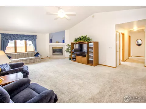 202 Sioux Dr, Berthoud, CO 80513 photo 3