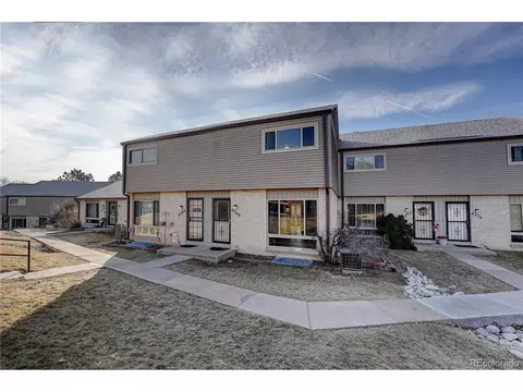 4266 W Pondview Dr, Littleton, CO 80123