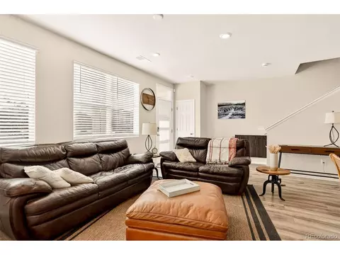22241 E 7th Pl, Aurora, CO 80018 photo 3