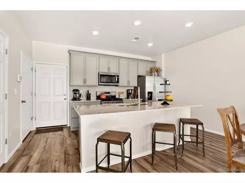 22241 E 7th Pl, Aurora, CO 80018 photo 9
