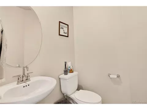 22241 E 7th Pl, Aurora, CO 80018 photo 14