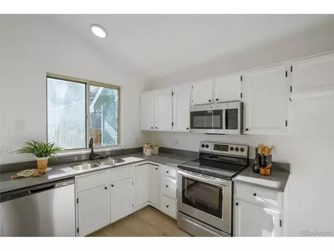 4826 Carson St, Denver, CO 80239 photo 9