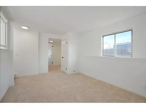 4826 Carson St, Denver, CO 80239 photo 17