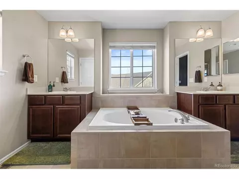 Bath - 10039 Buttesfield St, Firestone, CO 80504 photo 3 of 7
